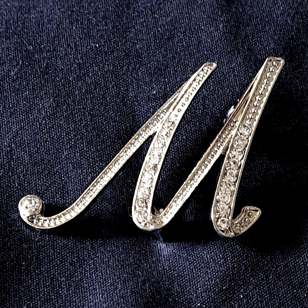 New Boutique Brooch ilver Rhinestone Script‎ Initial M Pin - Picture 4 of 6